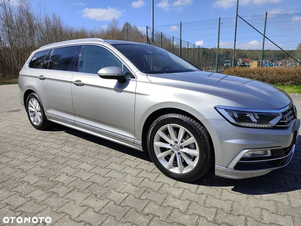 Volkswagen Passat 2.0 TDI (BlueMotion Technology) Highline - 19