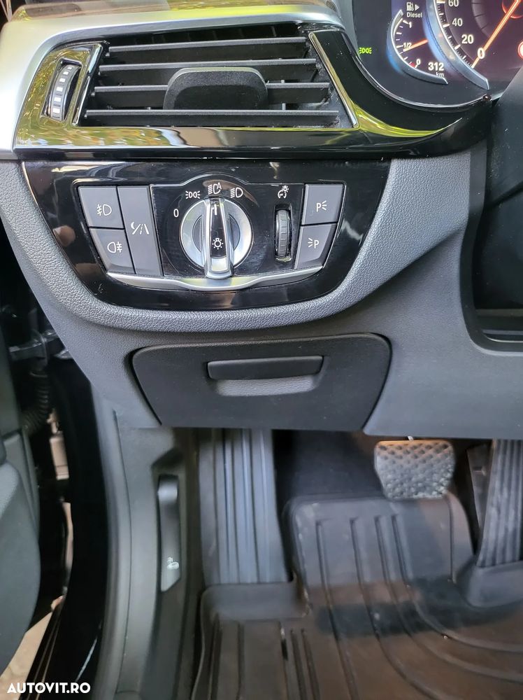 BMW Seria 5 530d xDrive Aut. - 15