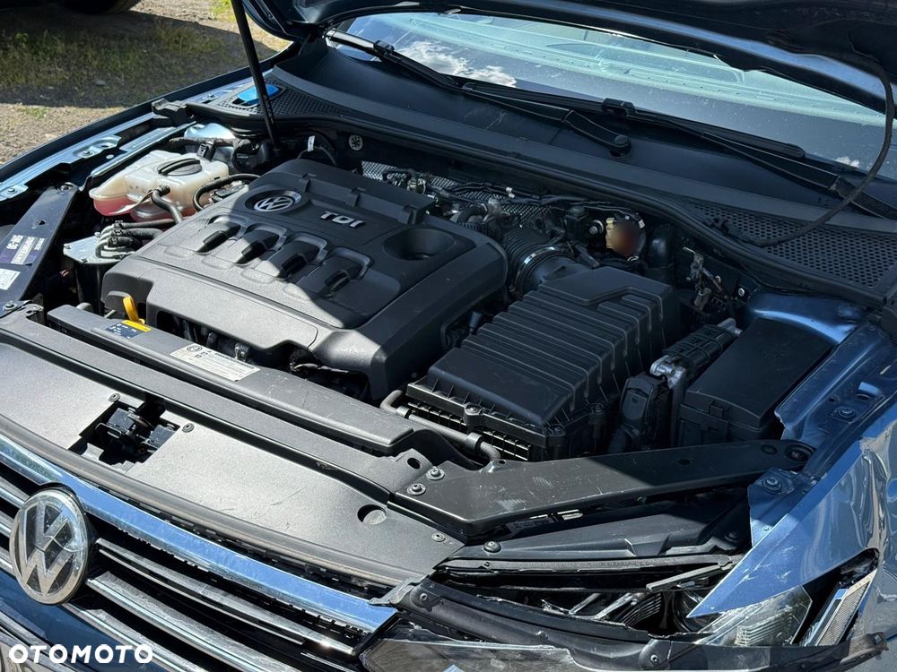 Volkswagen Passat 2.0 TDI Bi-Turbo BMT 4Mot Highline DSG - 6