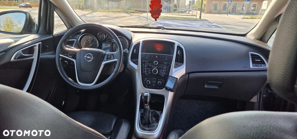 Opel Astra 1.4 Turbo Cosmo - 19