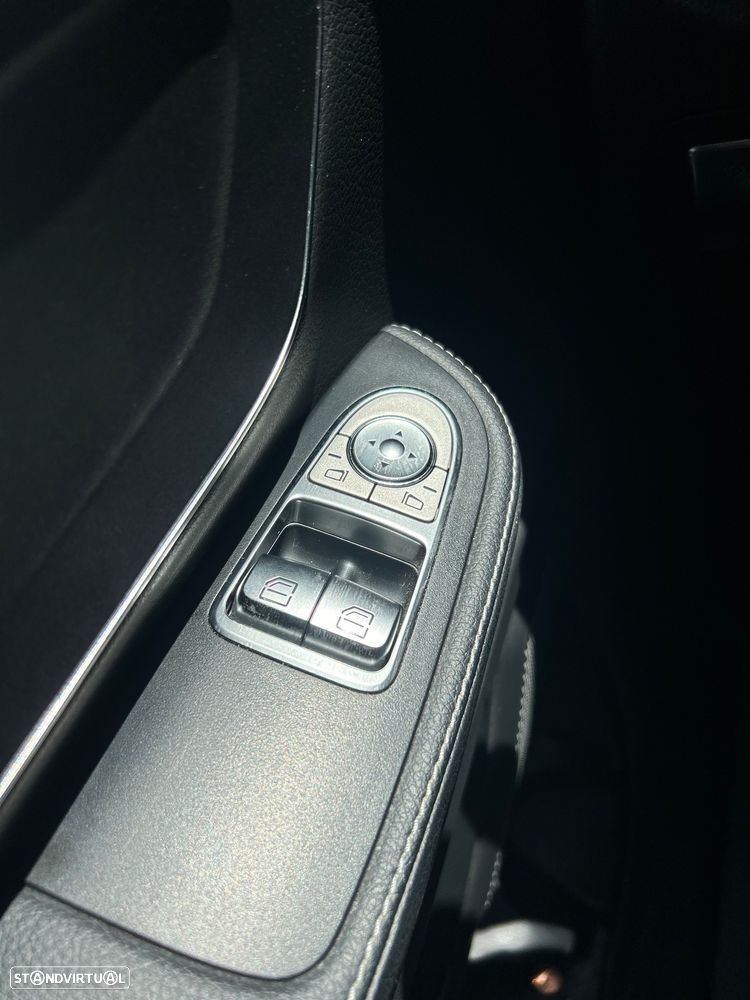 Mercedes-Benz V 250 d Longo - 31