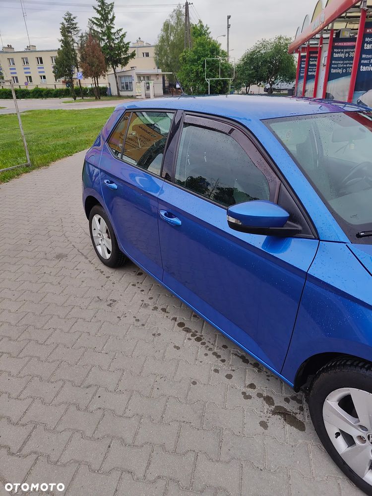 Skoda Fabia 1.2 TSI Active - 4