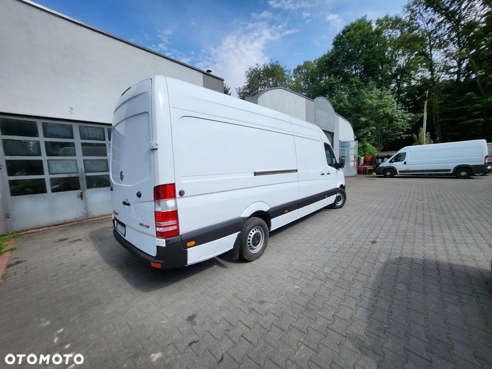 Mercedes-Benz Sprinter - 10