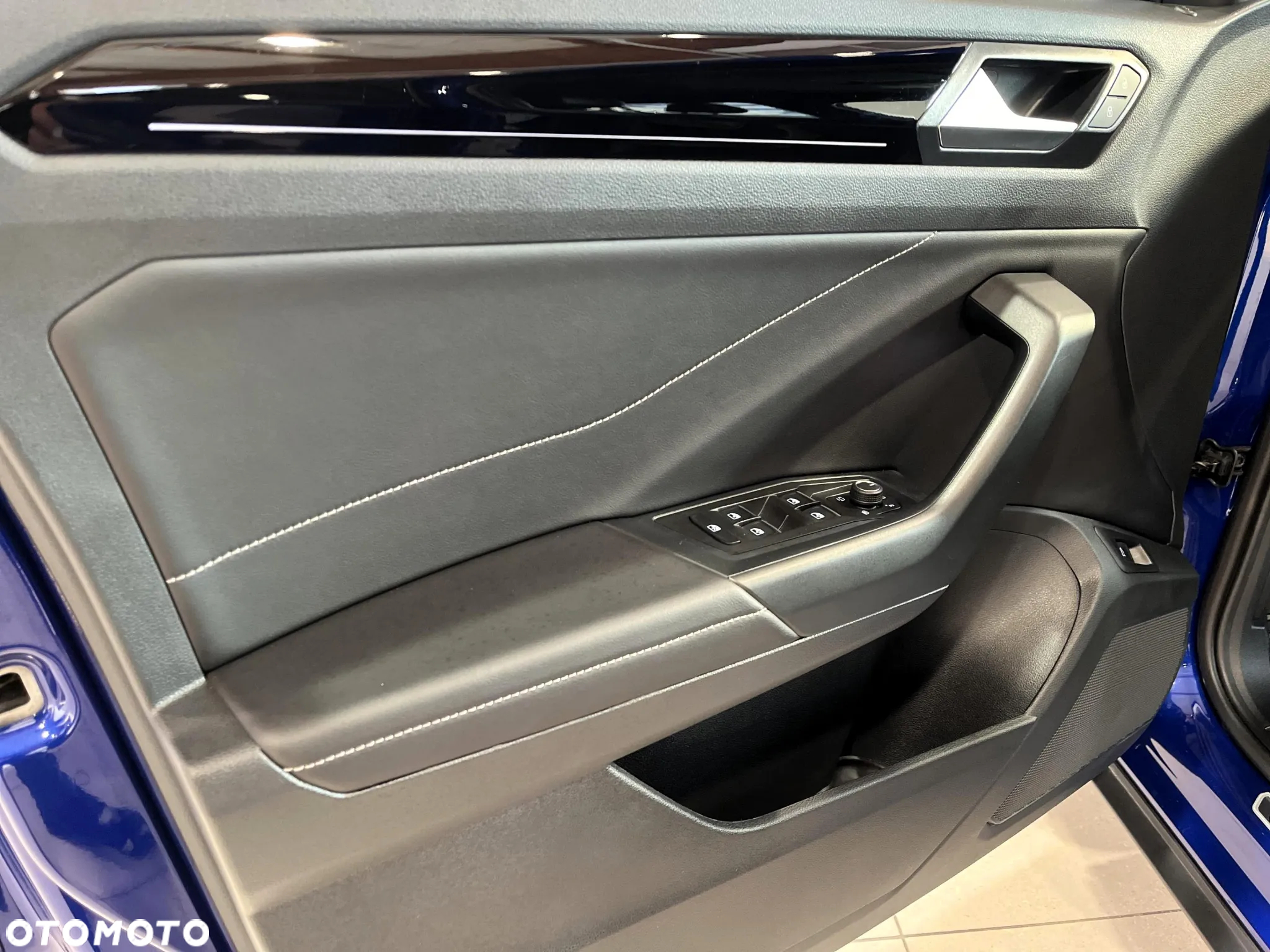 Volkswagen T-Roc 1.5 TSI R-Line DSG - 11