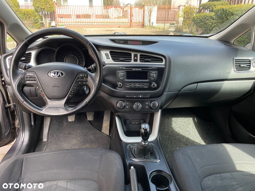 Kia Ceed 1.6 CRDi 115 ISG Vision - 18