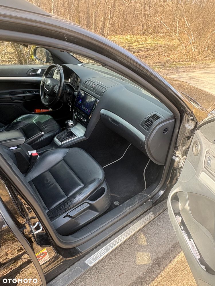 Skoda Octavia 2.0 TDI DPF RS DSG - 9