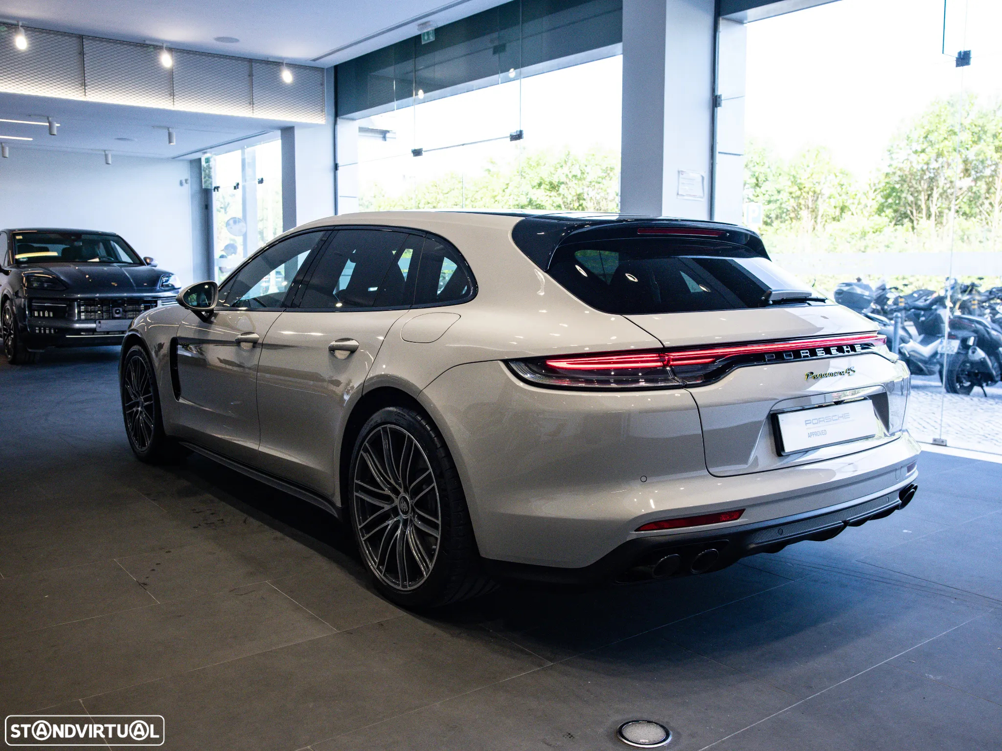 Porsche Panamera Sport Turismo 4S E-Hybrid - 4