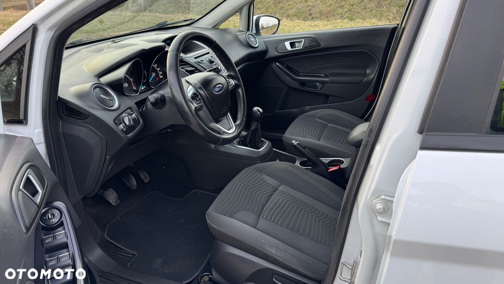 Ford Fiesta - 15