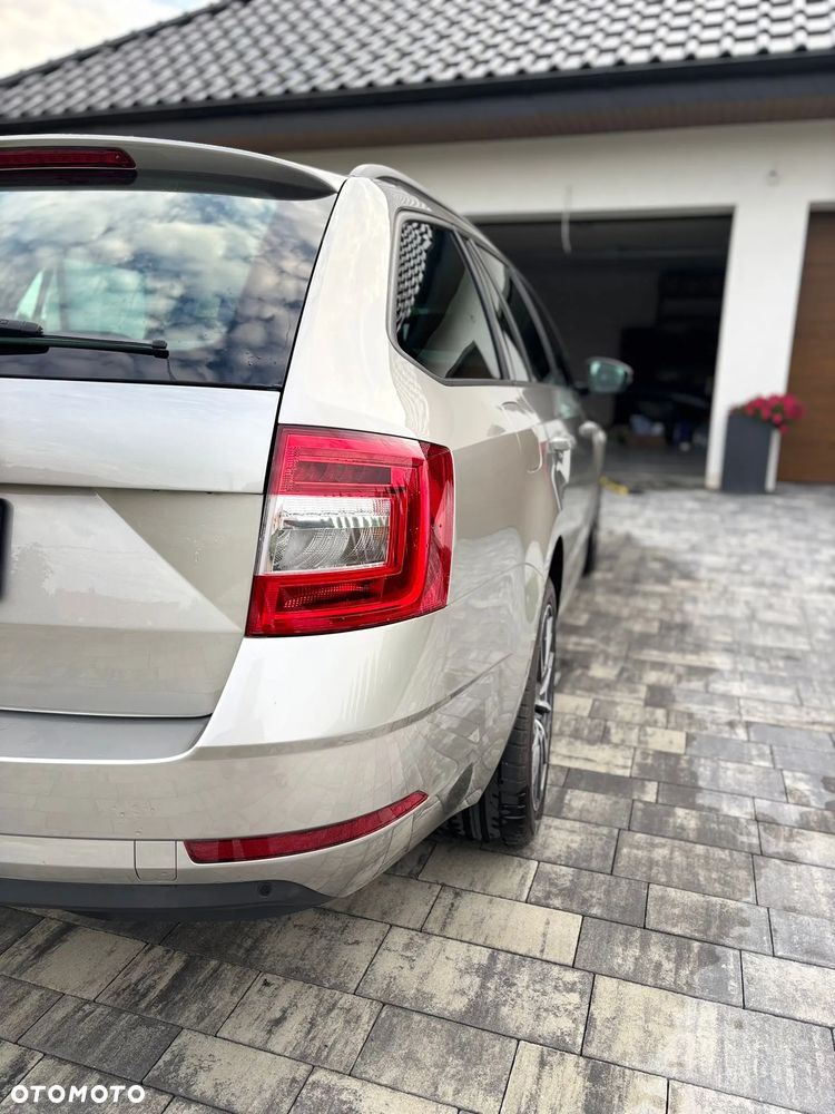 Skoda Octavia 2.0 TDI (Green tec) DSG Joy - 5