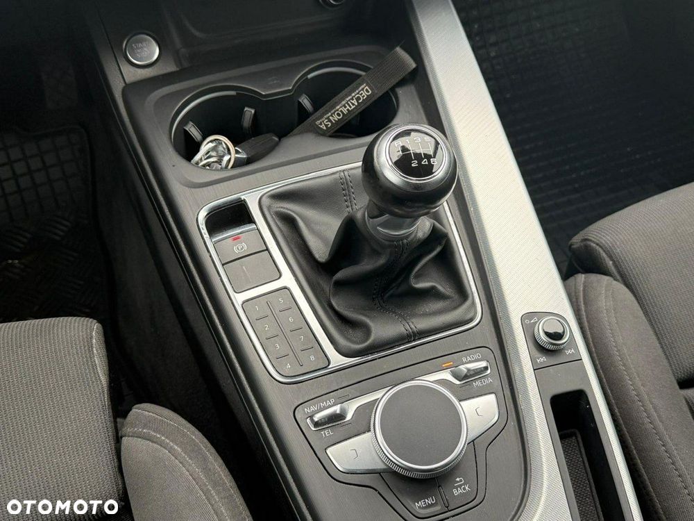 Audi A4 Limousine - 31