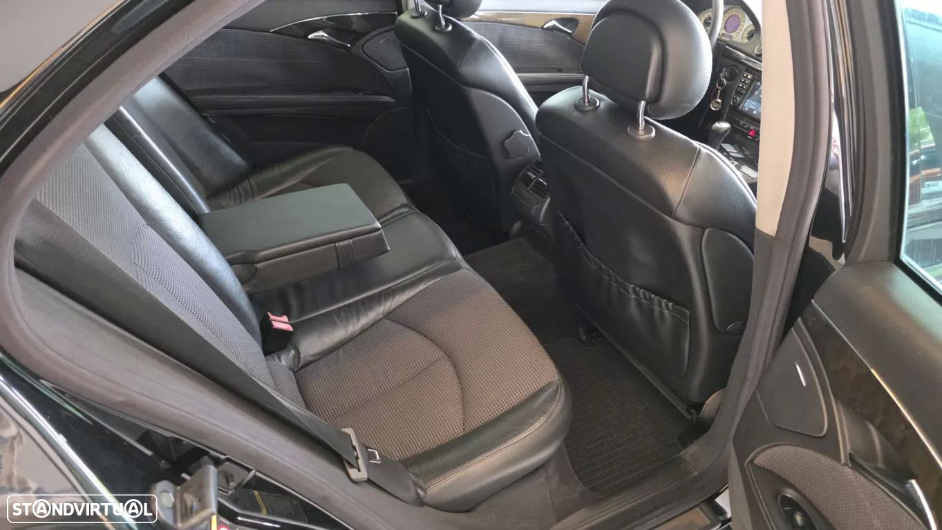 Mercedes-Benz E 220 CDi Avantgarde - 48