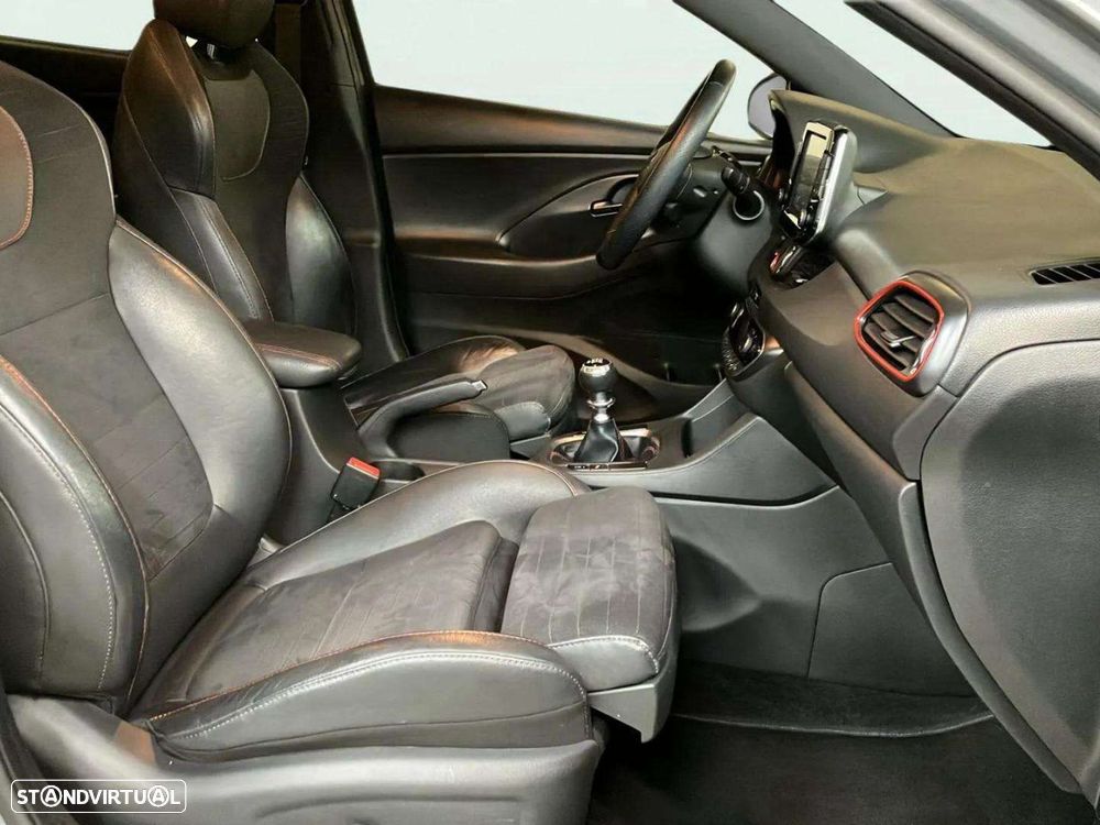 Hyundai i30 Fastback - 15