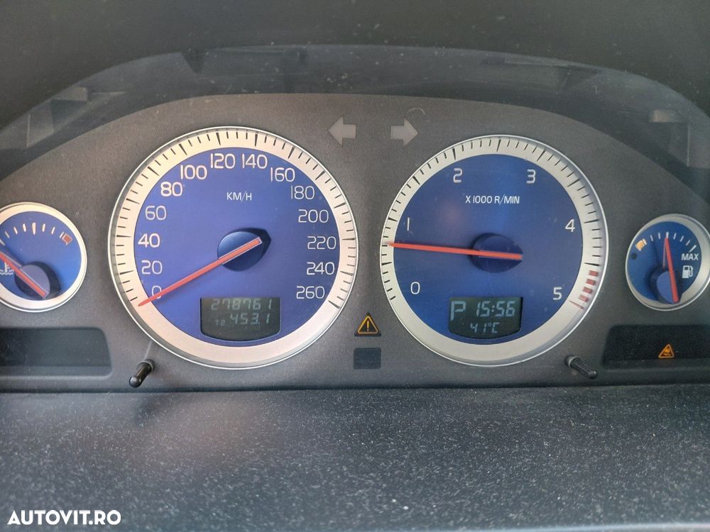 Volvo XC 90 D5 AWD Geartonic RDesign - 7
