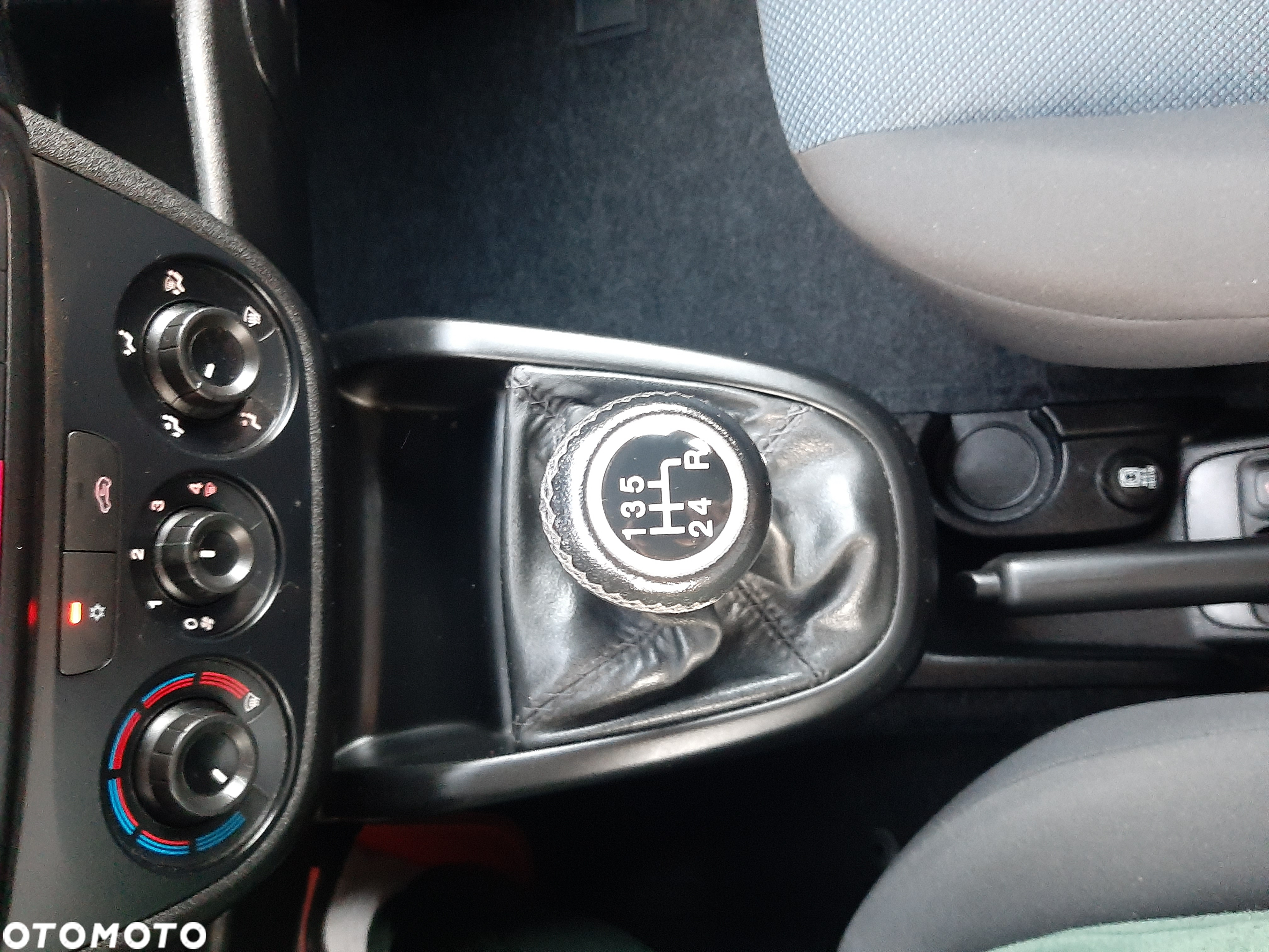 Opel Combo Tour 1.4 Cosmo - 35