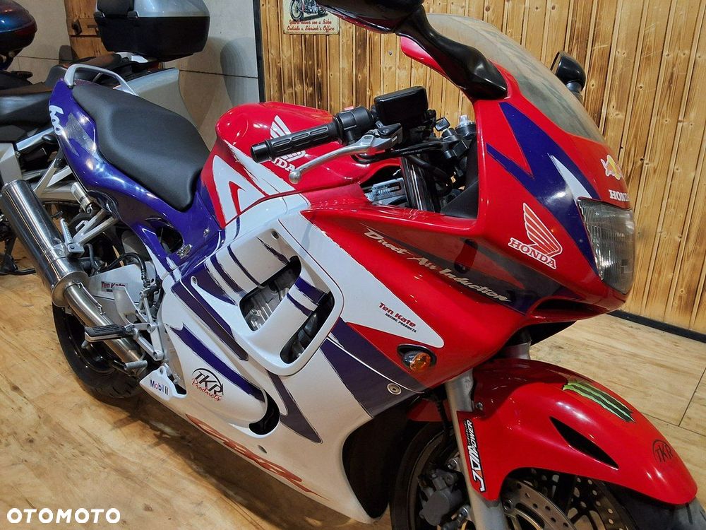 Honda CBR - 19