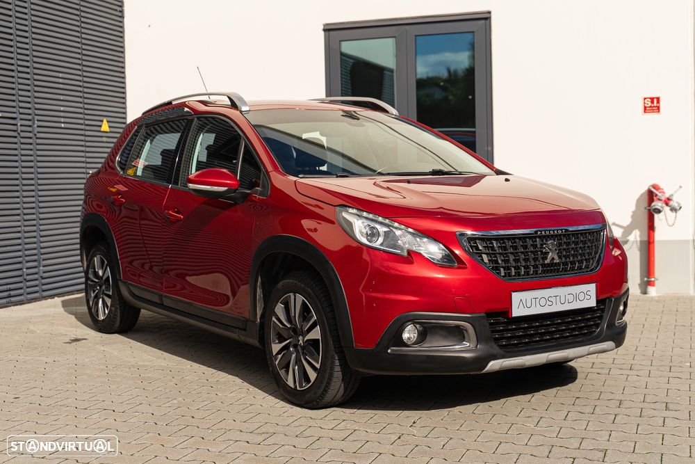 Peugeot 2008 1.2 PureTech Allure EAT6 - 4