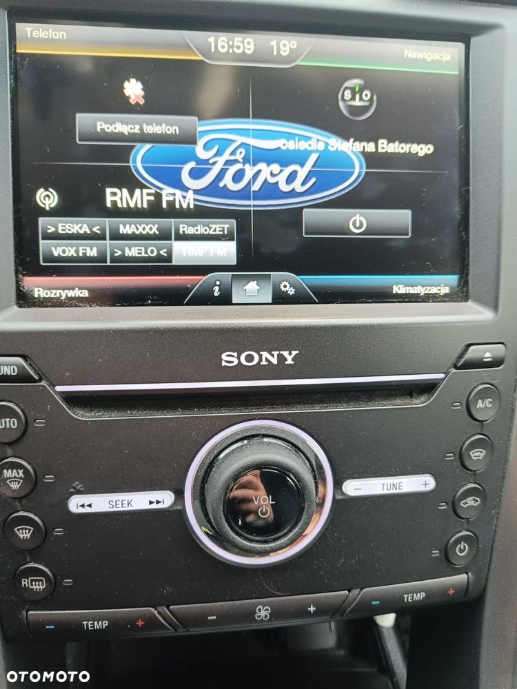 Ford Mondeo - 27