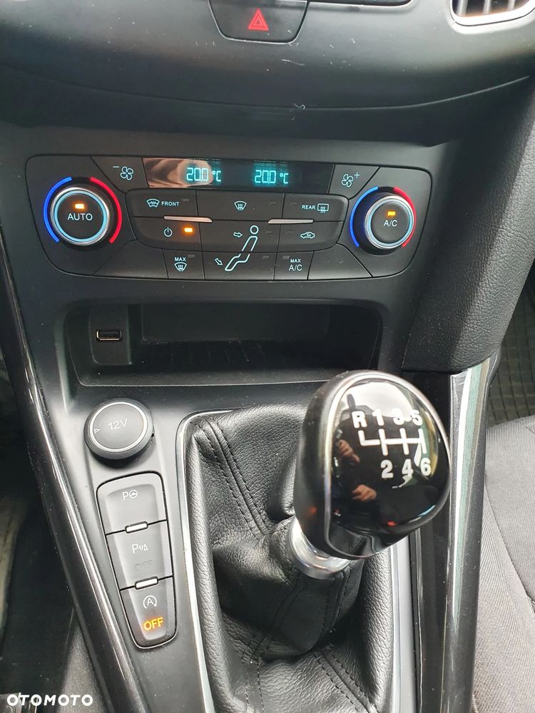 Ford Focus 1.5 EcoBoost Titanium ASS - 7