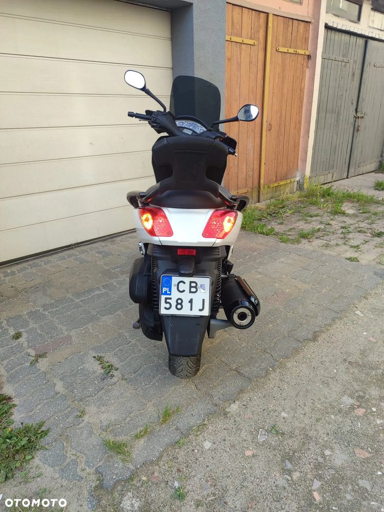 Yamaha X-max - 4