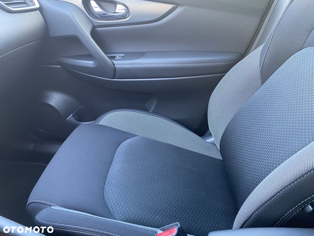 Nissan Qashqai 1.3 DIG-T N-Connecta - 10