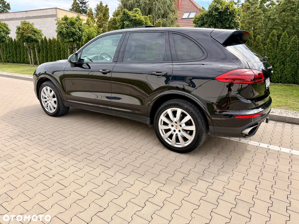 Porsche Cayenne Standard - 16