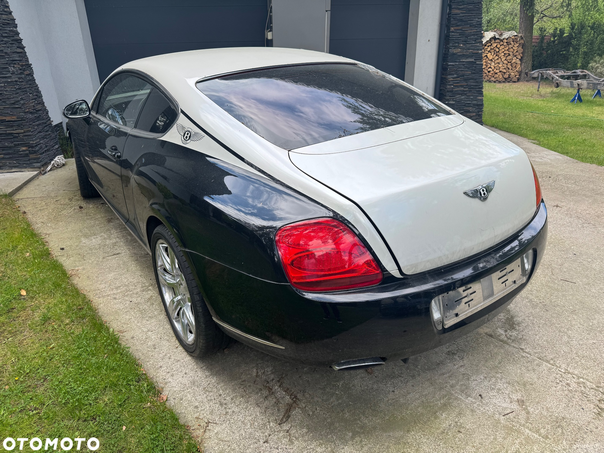 Bentley Continental GT Standard - 2