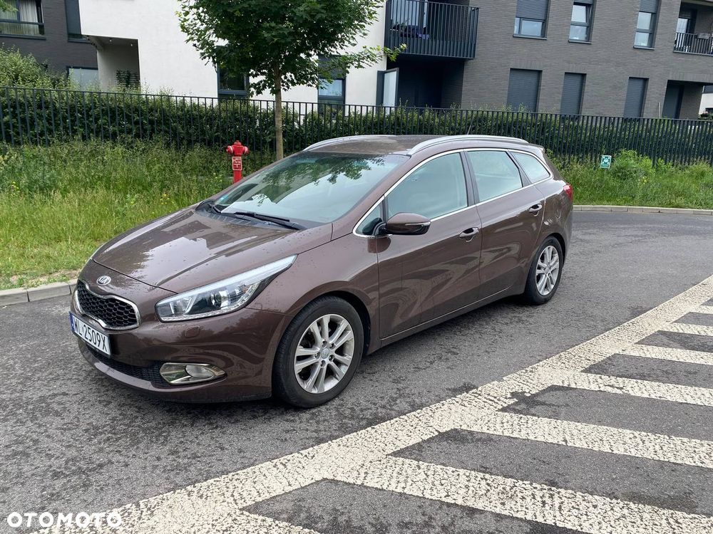 Kia Ceed 1.6 CRDi 128 Platinum Edition - 1