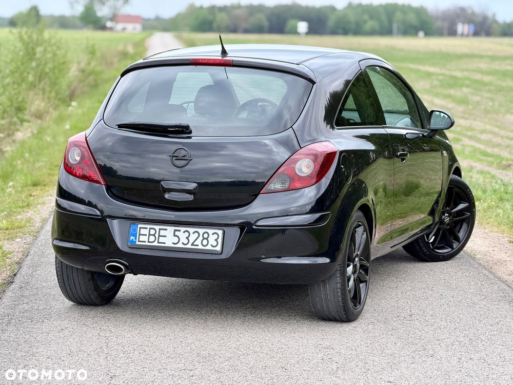 Opel Corsa 1.4 16V Color Edition - 3
