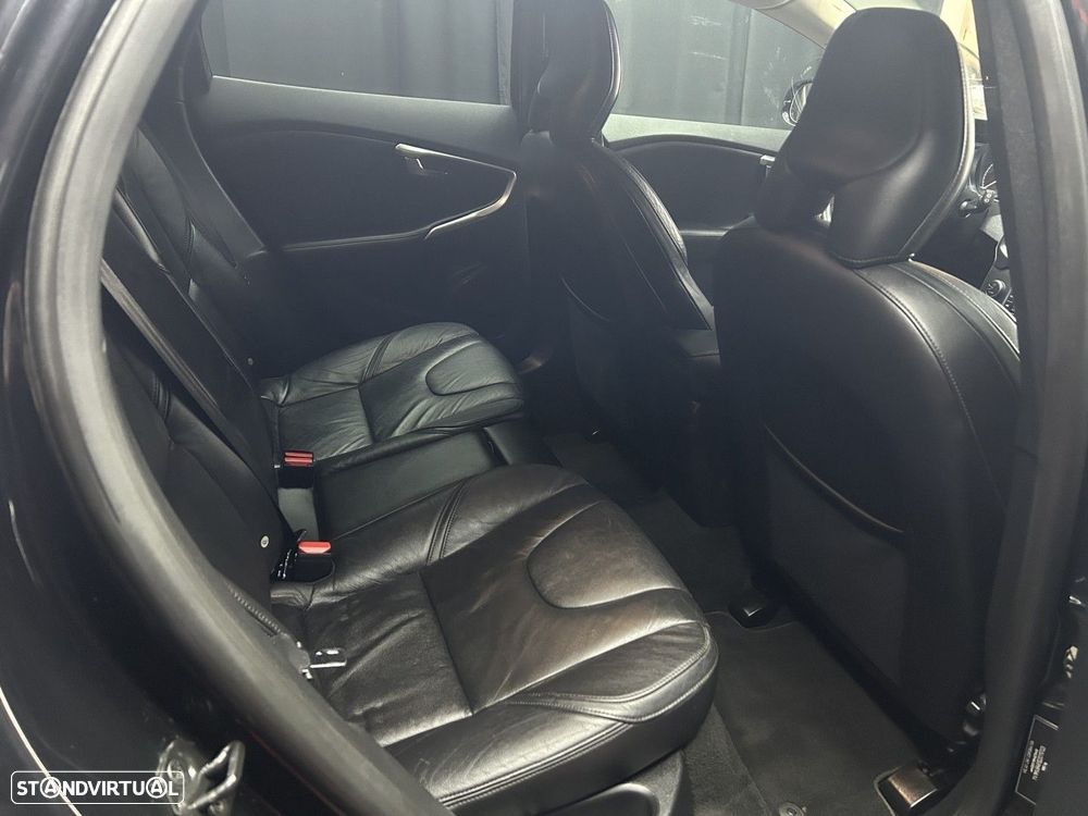 Volvo V40 1.6 D2 Eco Momentum - 13