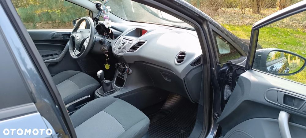 Ford Fiesta - 8