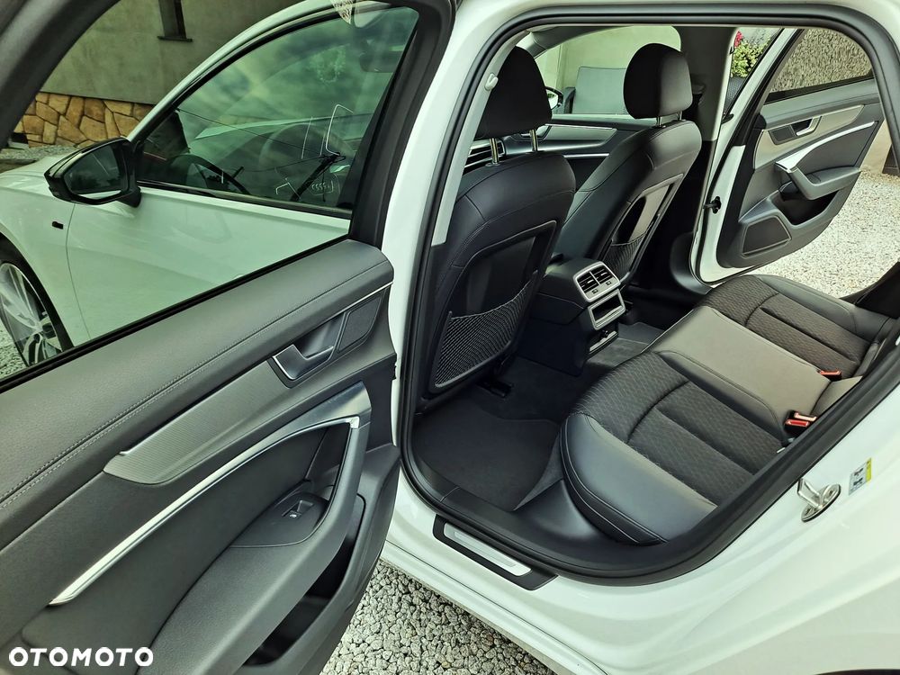 Audi A6 Avant 40 TDI quattro S tronic S line - 31