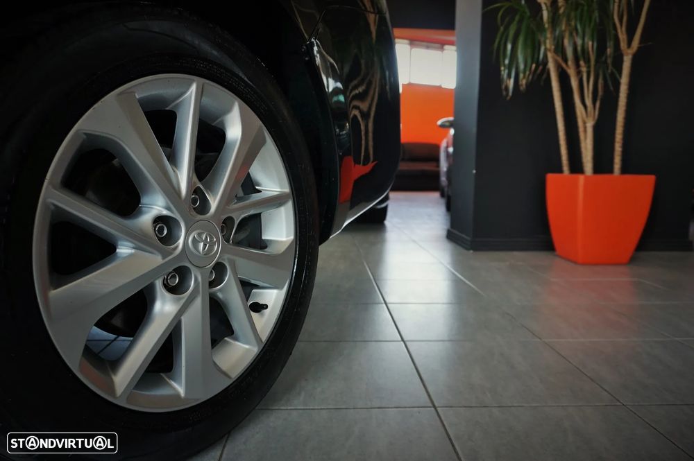 Toyota Auris Touring Sports 1.4 D-4D Life - 28