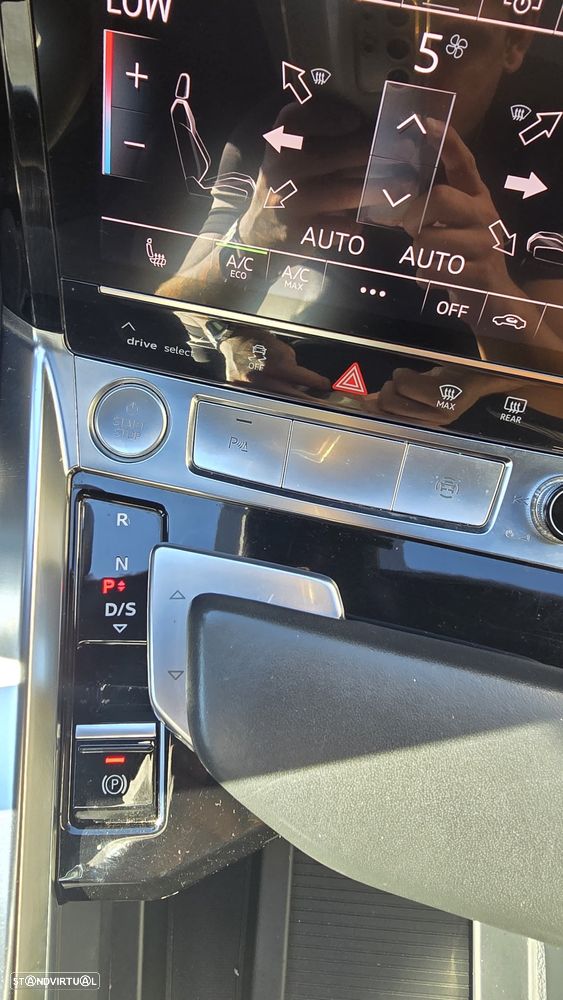 Audi e-tron 50 quattro S line - 24