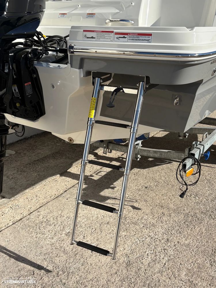Bayliner VR4 OB - 9