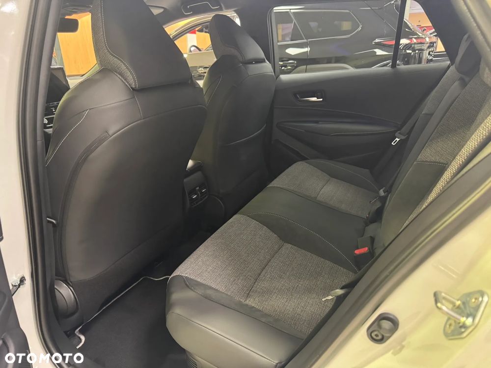 Toyota Corolla 2.0 Hybrid Style - 13