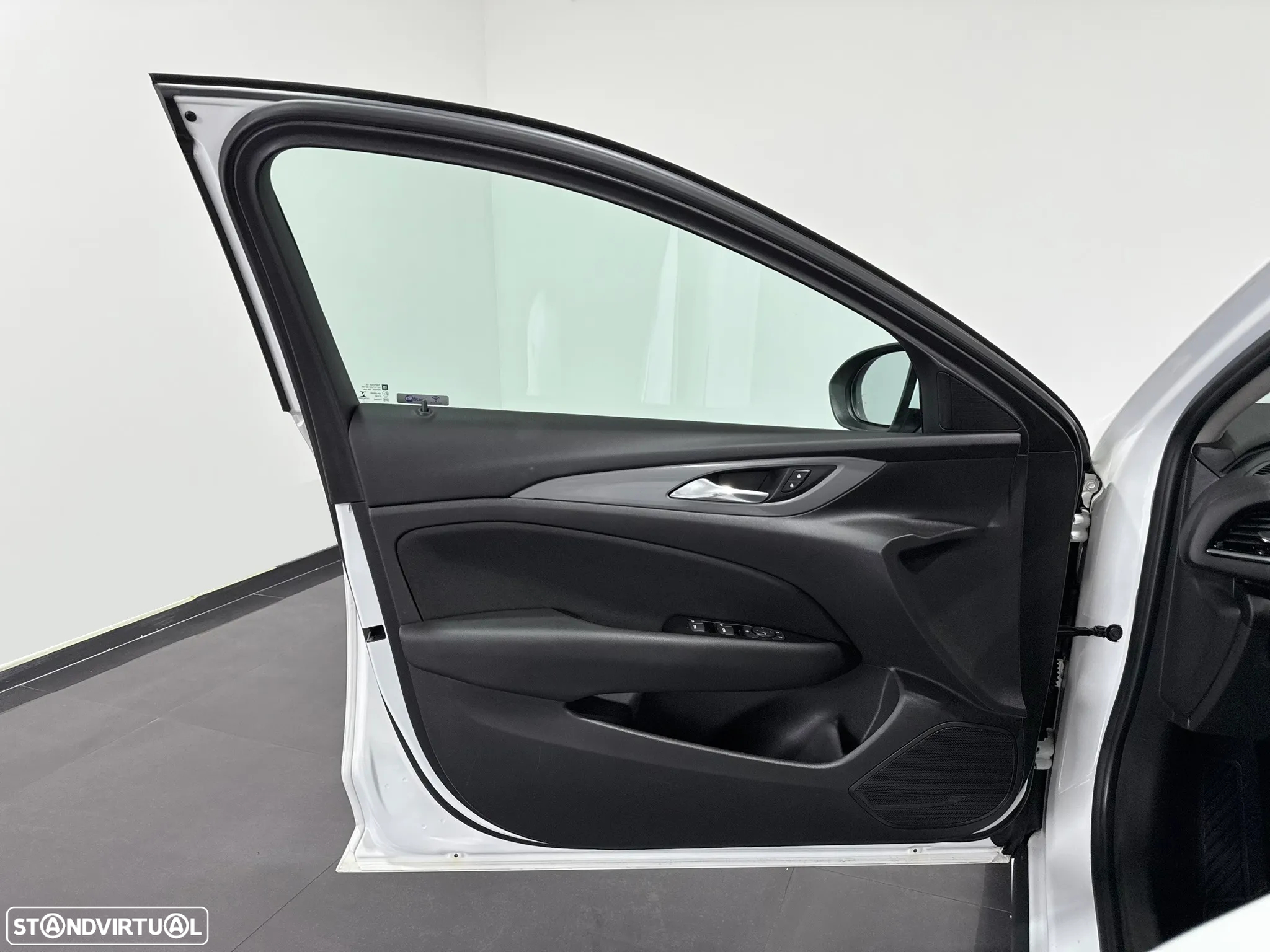 Opel Insignia Sports Tourer 1.6 CDTi Business Edition - 17