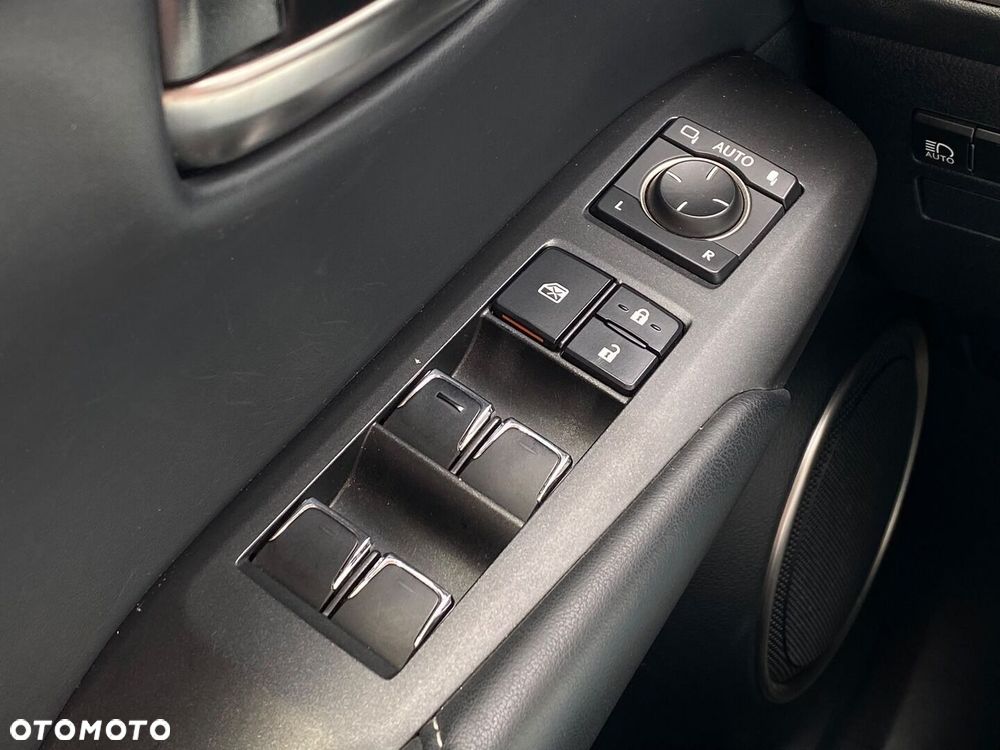 Lexus NX 300h Business Edition AWD - 29