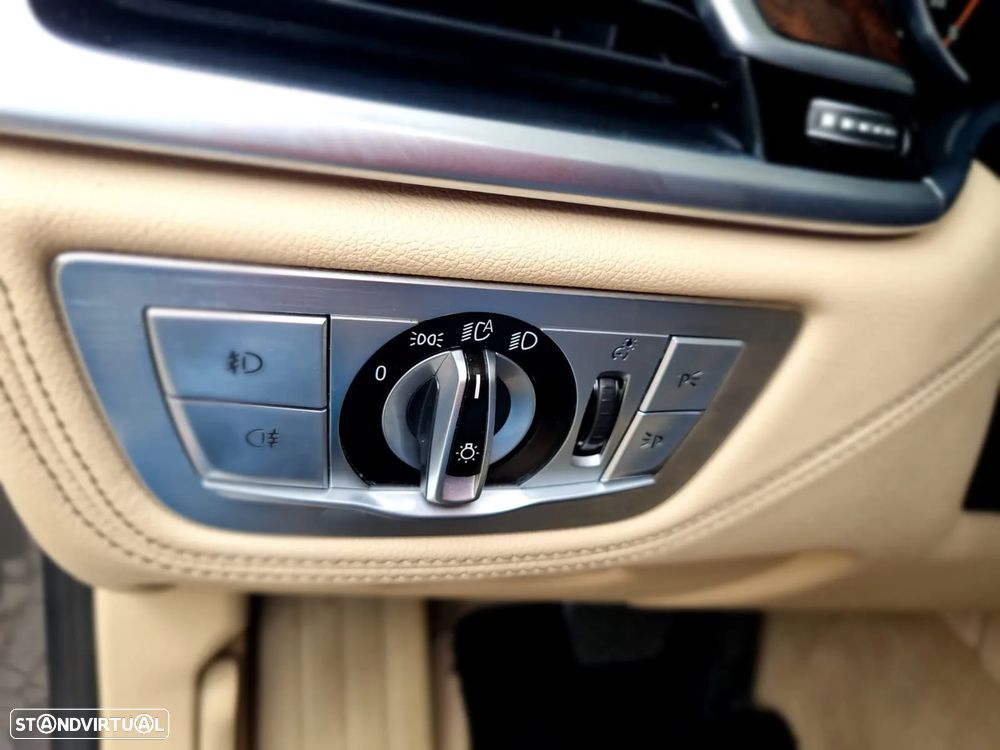 BMW 730 d Auto - 27