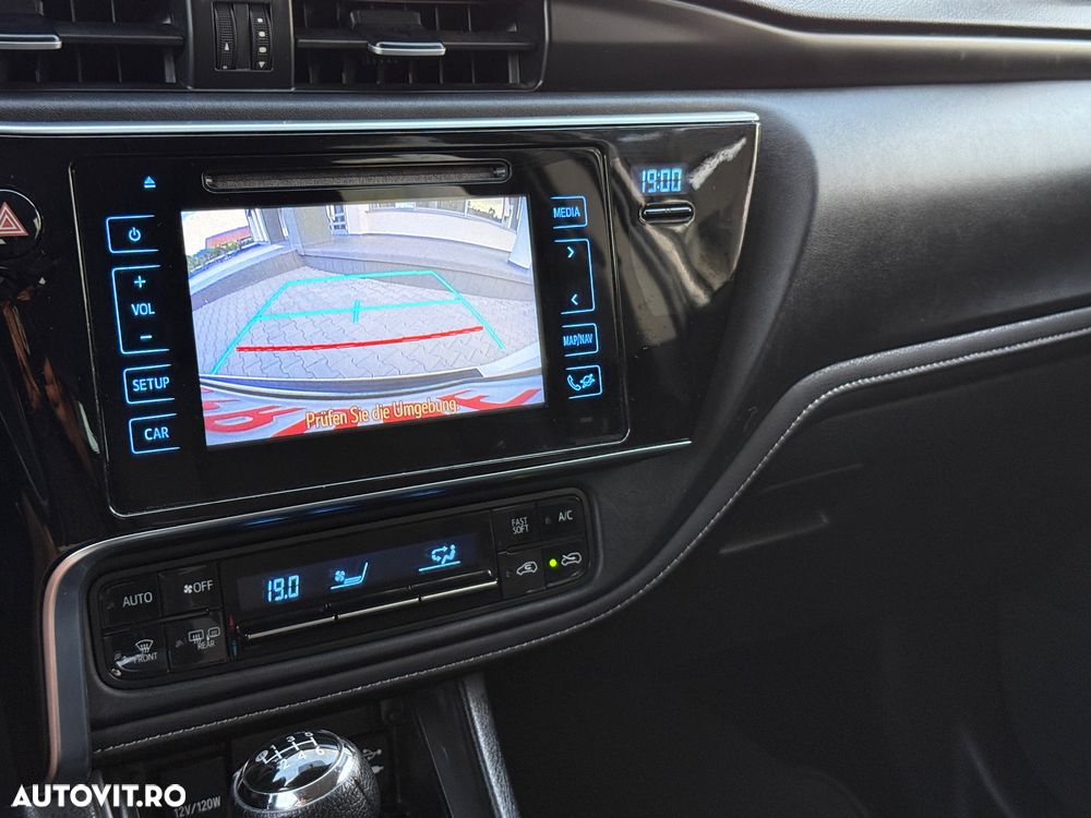 Toyota Auris 1.2 Turbo Design Edition - 25