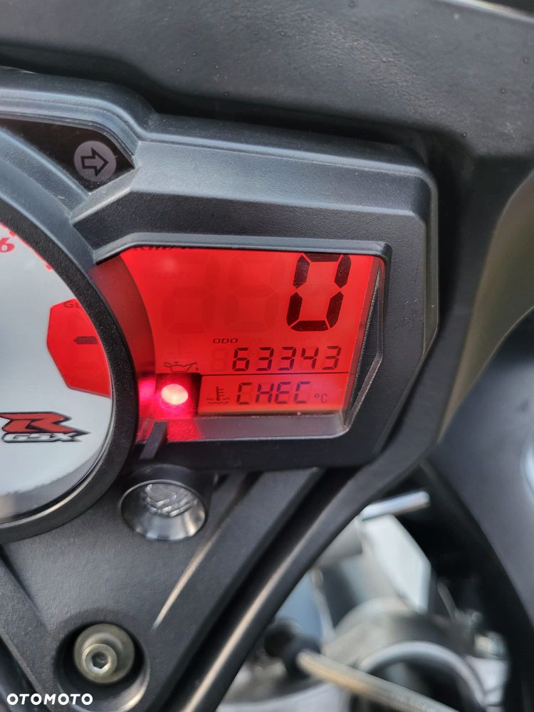 Suzuki GSX-R - 15