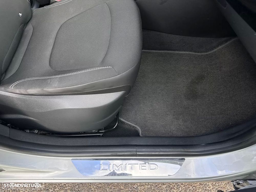 Renault Captur (ENERGY) dCi 90 EDC LIMITED - 52