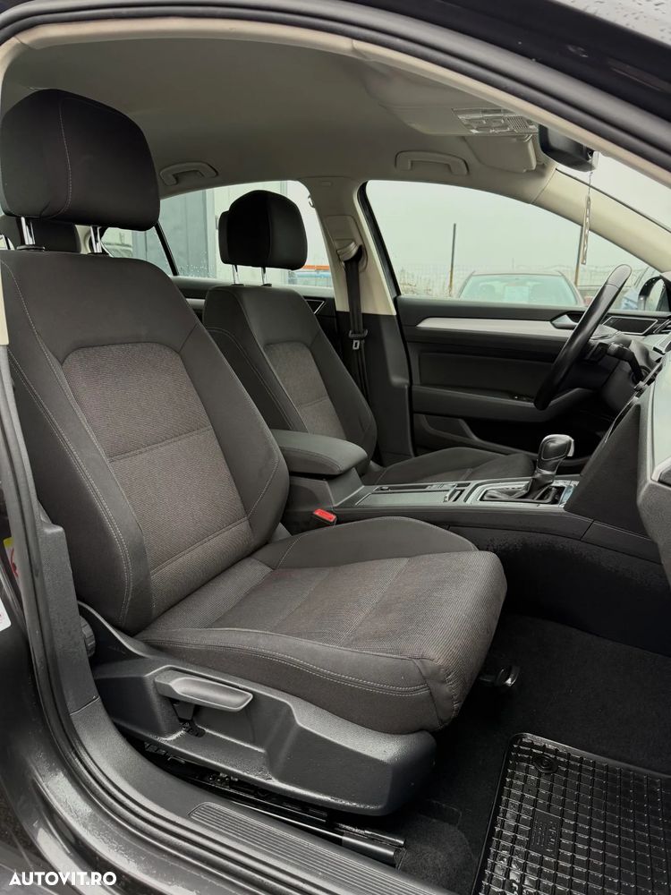 Volkswagen Passat 2.0 TDI DSG Comfortline - 16