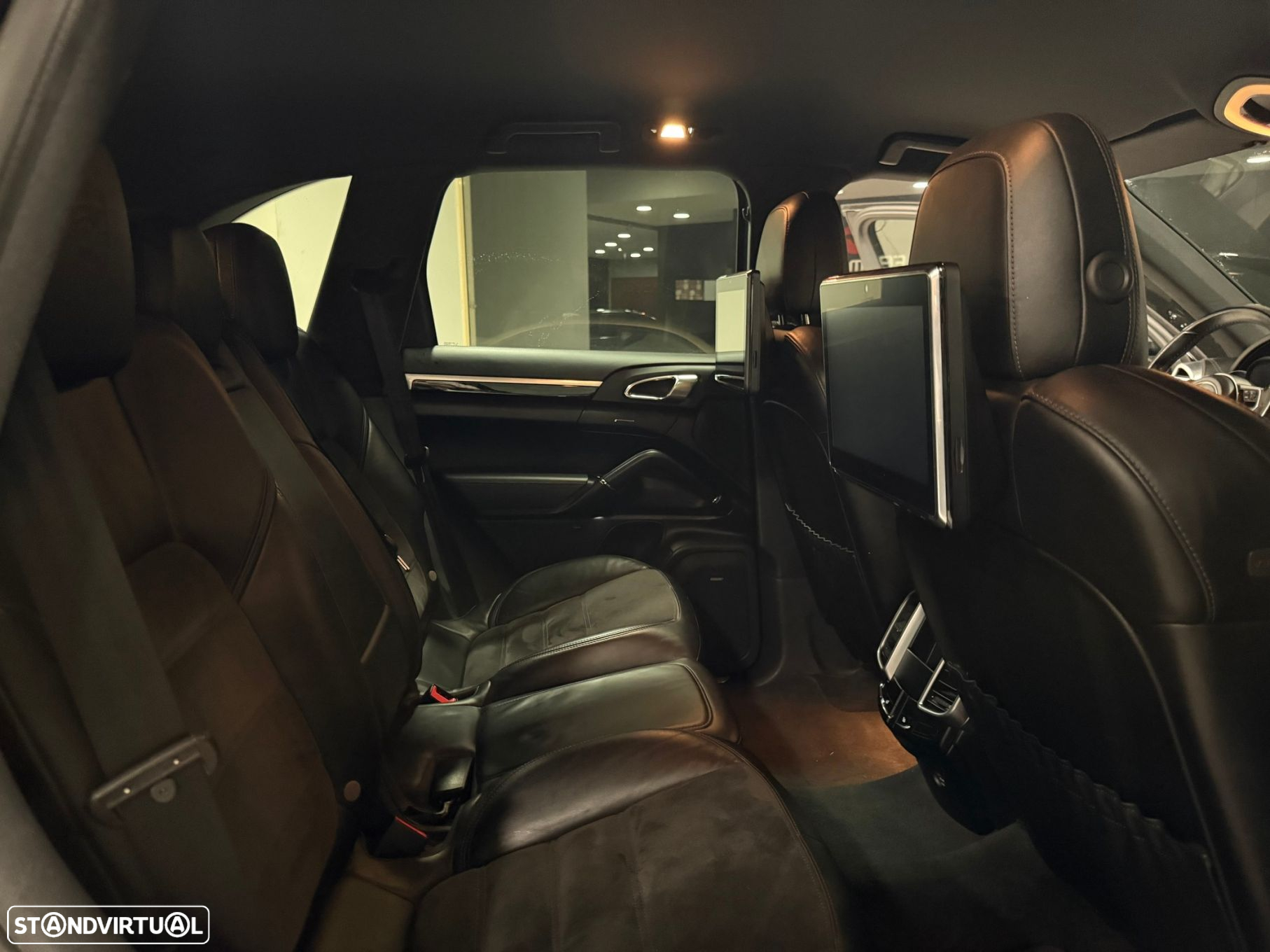 Porsche Cayenne S E-Hybrid Platinum Edition - 32