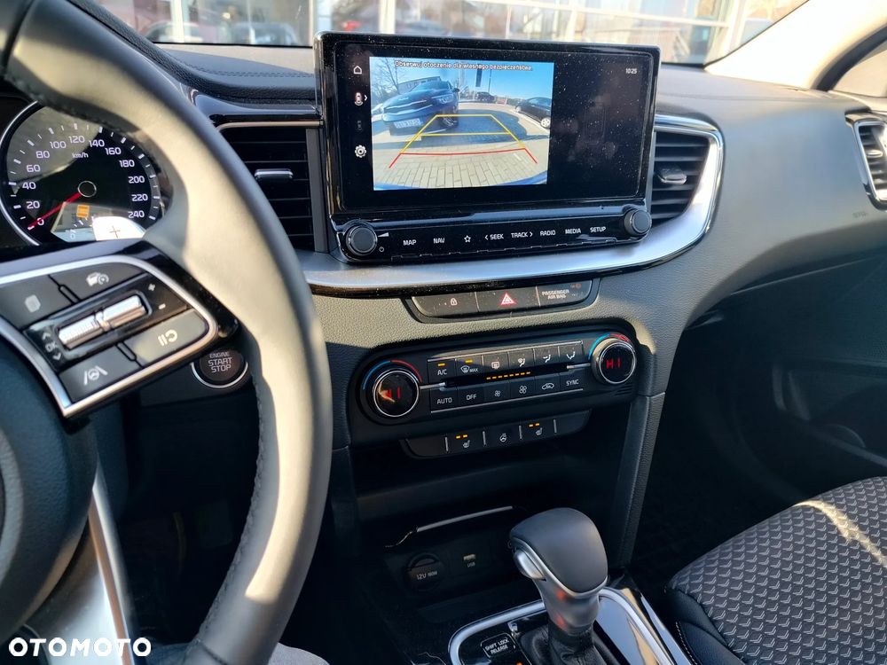 Kia Ceed 1.5 T-GDI Tribute DCT - 13