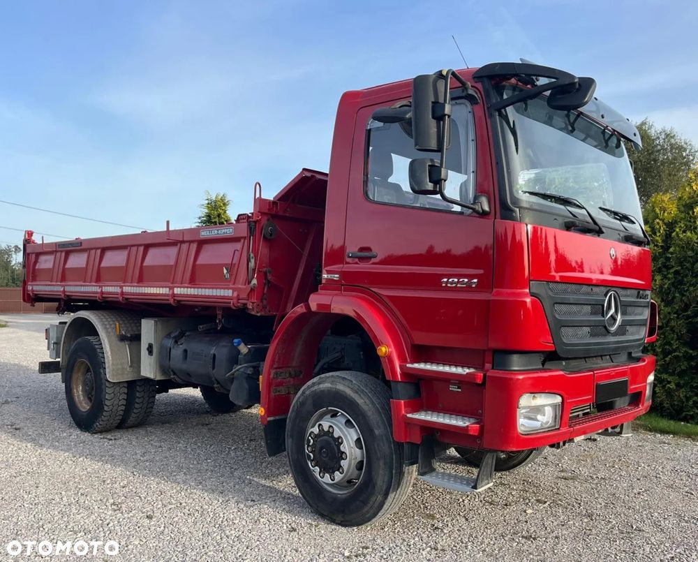 Mercedes-Benz AXOR 1824 - 4