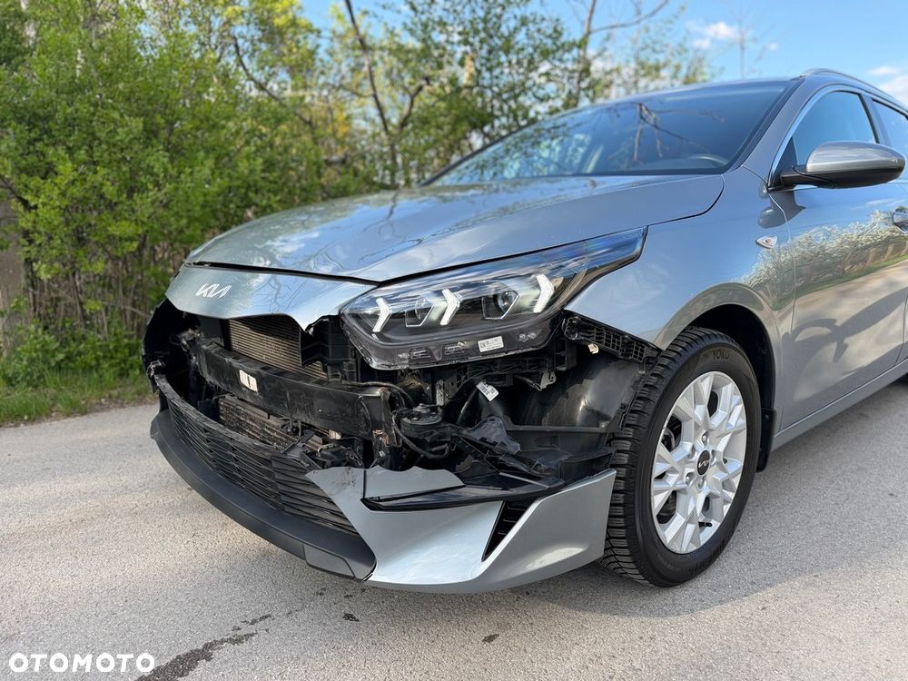 Kia Ceed 1.6 CRDi mHEV Business Line DCT - 16