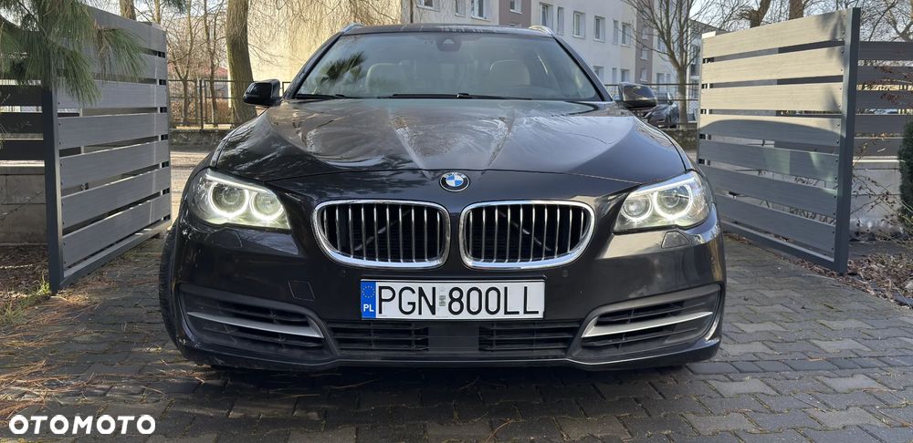 BMW Seria 5 520d xDrive - 4
