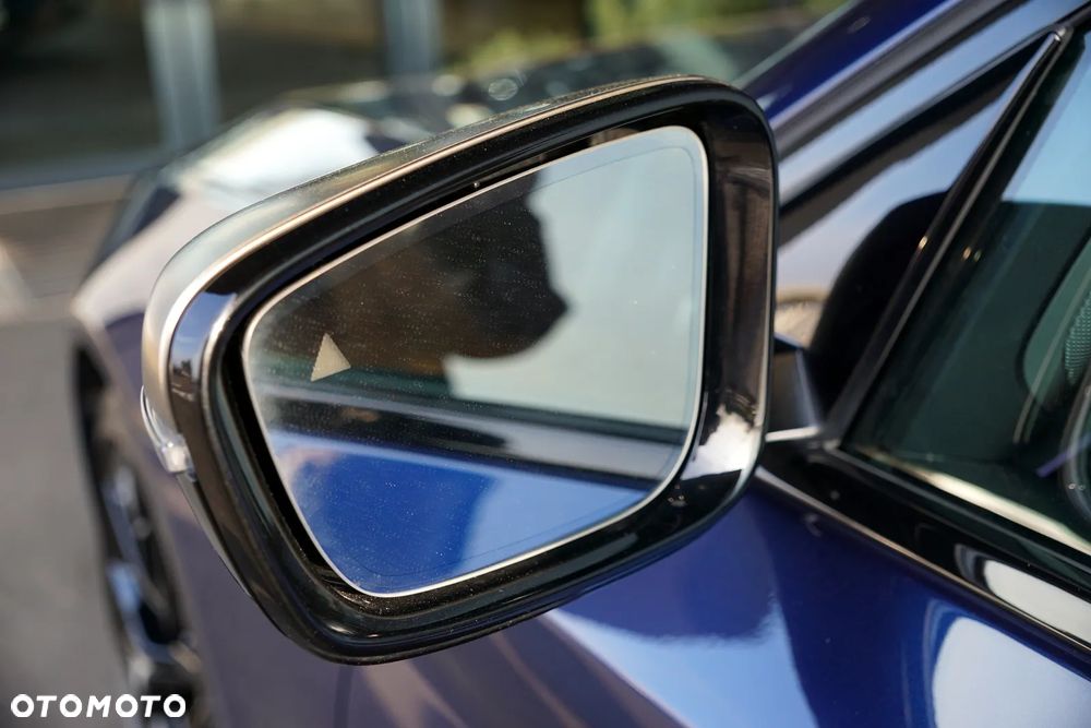 BMW Seria 5 M550i xDrive sport - 15