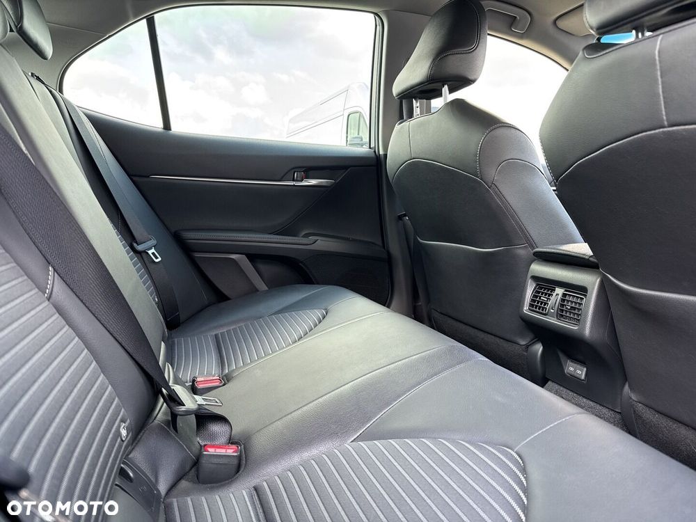 Toyota Camry 2.5 Hybrid Prestige CVT - 12