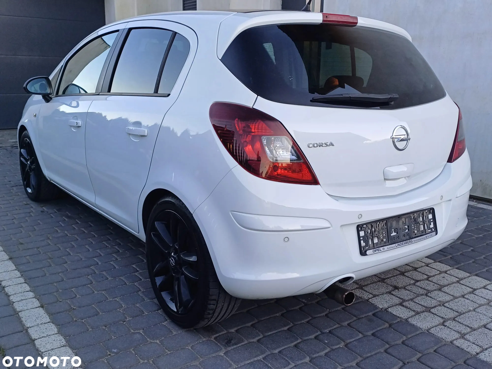 Opel Corsa 1.4 16V Sport - 4